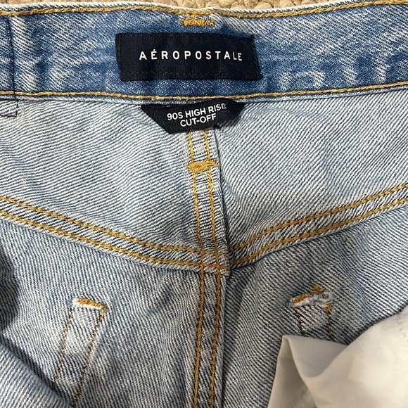 Aeropostale 90’s highrise cut-off shorts size 6 - Picture 2 of 4